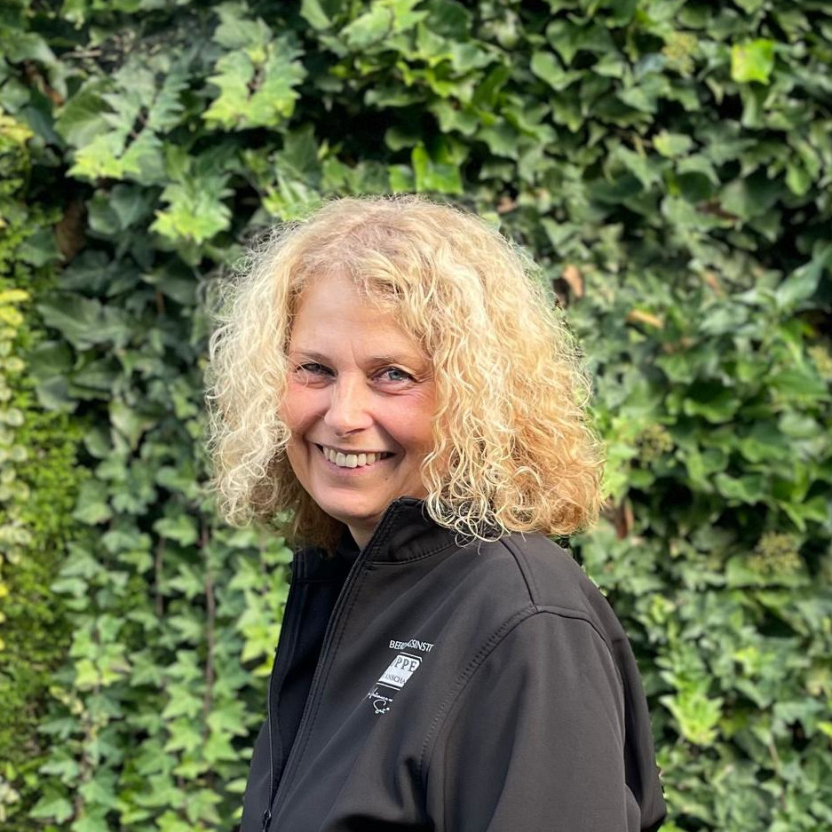 Kerstin Grossmann - Büro & Seelentrösterin bei Beerdigungsinstitut Poppe